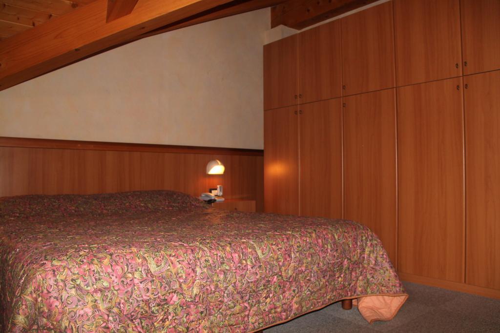 Hotel Garni Goccia D'Oro Cavalese Pokój zdjęcie